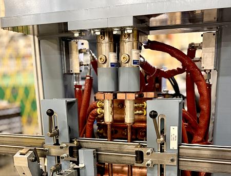 Back-to-Back Strut Welding System